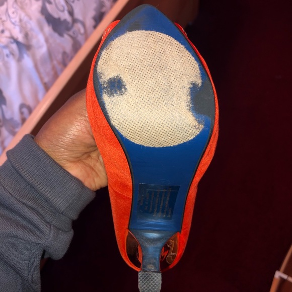 Heels - Picture 3 of 6